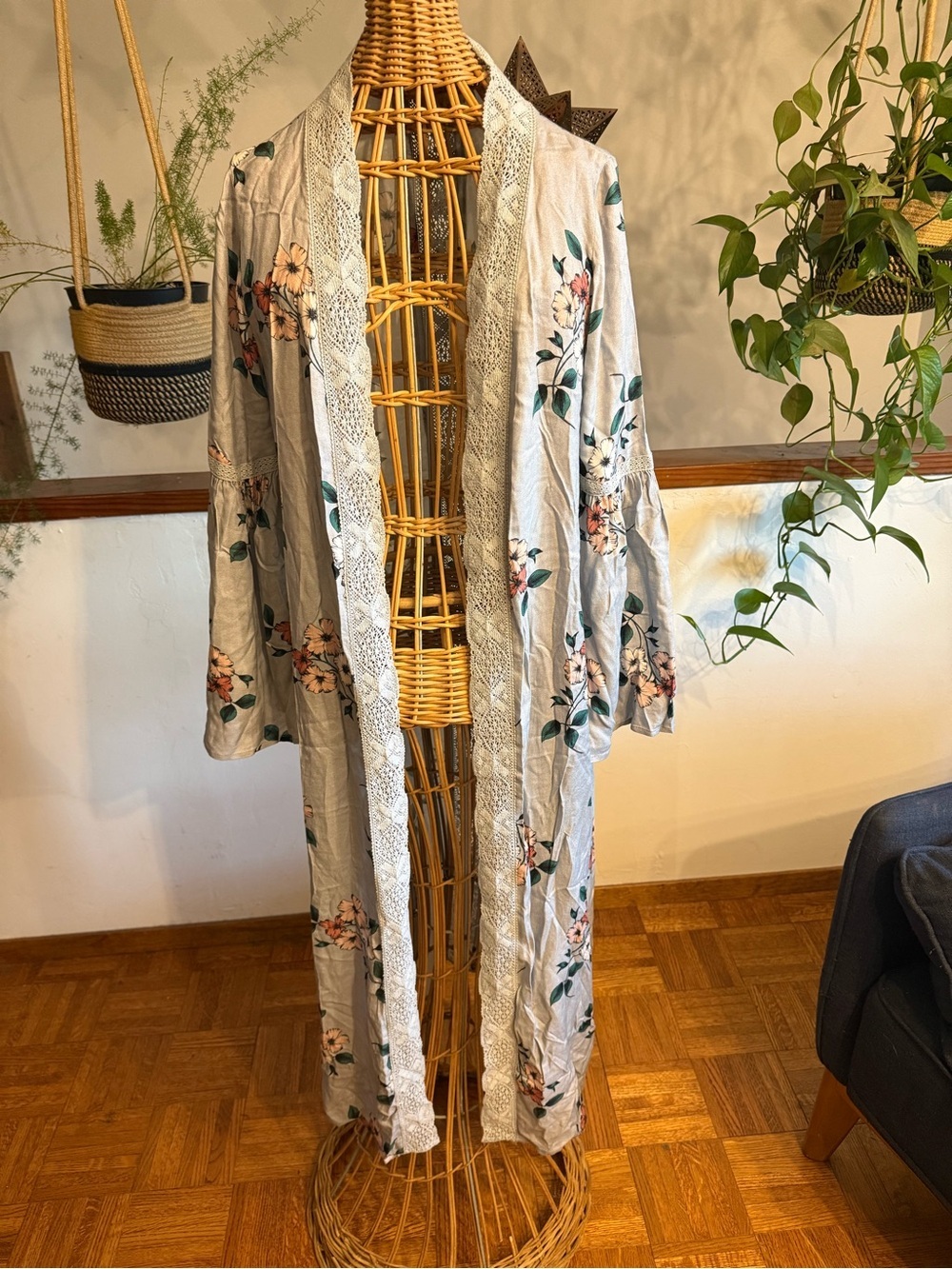 Saltwater LUXE Floral Lace Trim Kimono Cardigan - Light Gray with Pink & Green